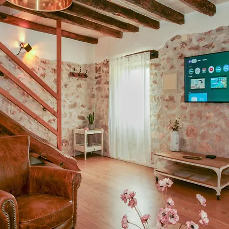 Capo Malvazija By Interhome